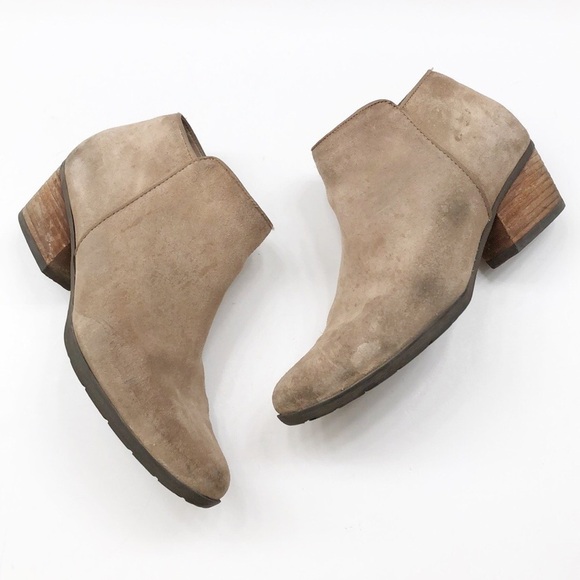 Blondo waterproof tan ankle booties - Picture 1 of 11